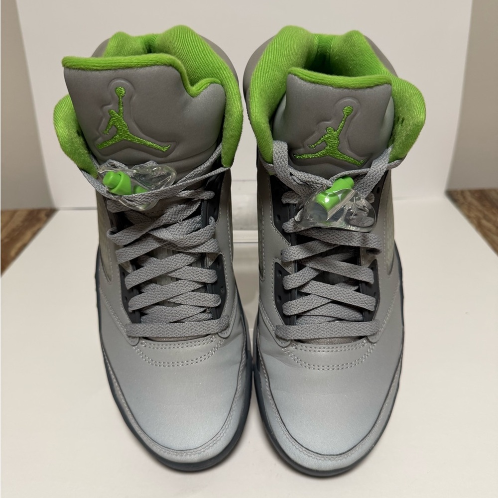 Jordan Athletic Shoes in Gray and Green